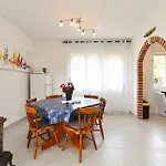 Davor 2330 Appartamento Pola
