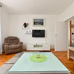 Davor 2330