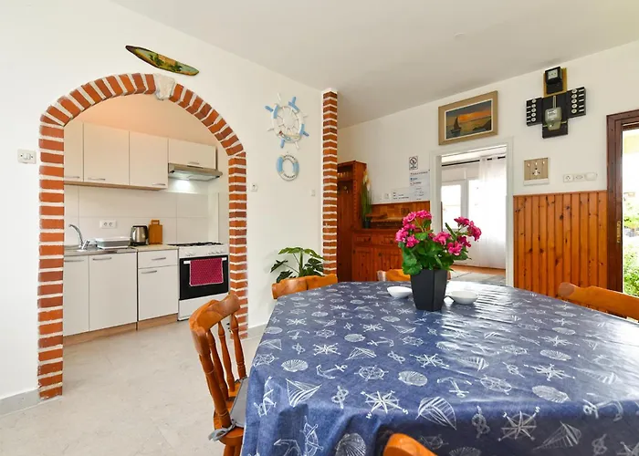 Appartamento Davor 2330 Pola