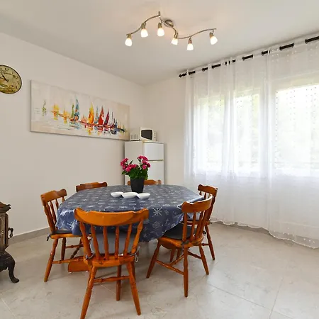 דירה Davor 2330