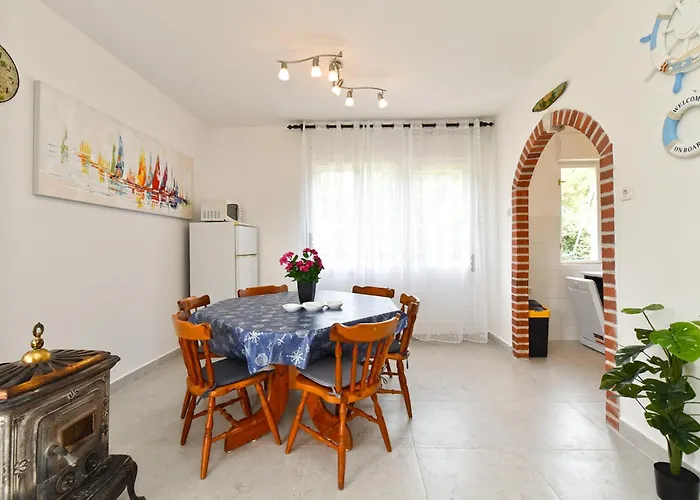 Davor 2330 Διαμέρισμα Πούλα